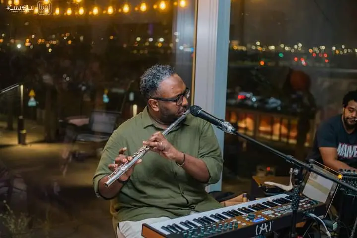 Shaf Ahmed performing flute with piano